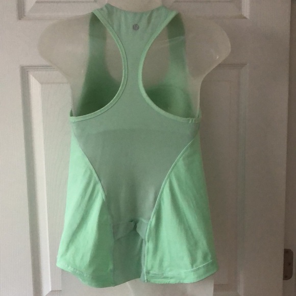Lululemon Raceback Mint Green Build in Bra Tank - Picture 4 of 12